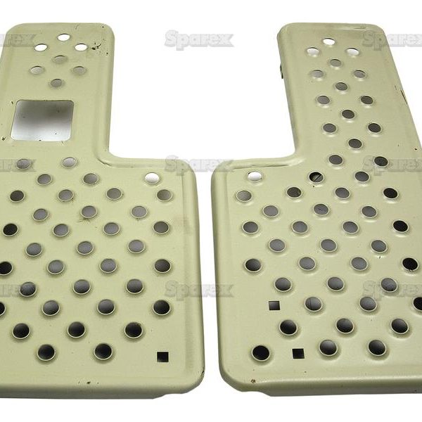 FOOTPLATE SET FOR FORDSON SUPER MAJOR TRACTORS.