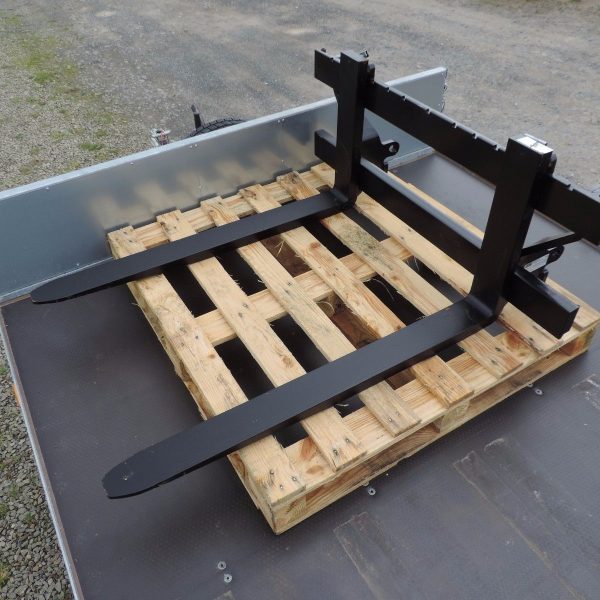 HEAVY DUTY PALLET FORKS WITH EURO 8 BRACKETS.