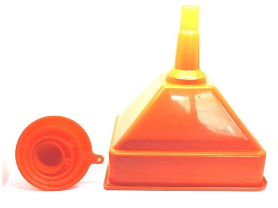 PLASTIC FUEL FUNNEL SET OF 5  FOR CASE IH JOHN DEERE FORD MASSEY