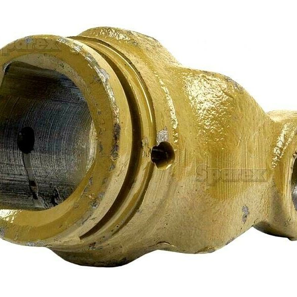 PTO YOKE TRIANGLE TUBE (U/J SIZE 27mm x 70mm) FITS VARIOUS IMPLEMENTS.