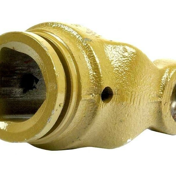 PTO TRIANGLE TUBE YOKE (U/J SIZE 27mm x 74.5mm) FITS VARIOUS IMPLEMENTS.