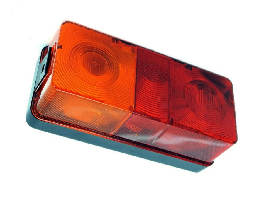 REAR LIGHT ASSEMBLY HELLA (L/H) FOR JOHN DEERE 1040 1140 1640 1840 2040 2140 3040 3140 3640 TRACTORS. (OPU).