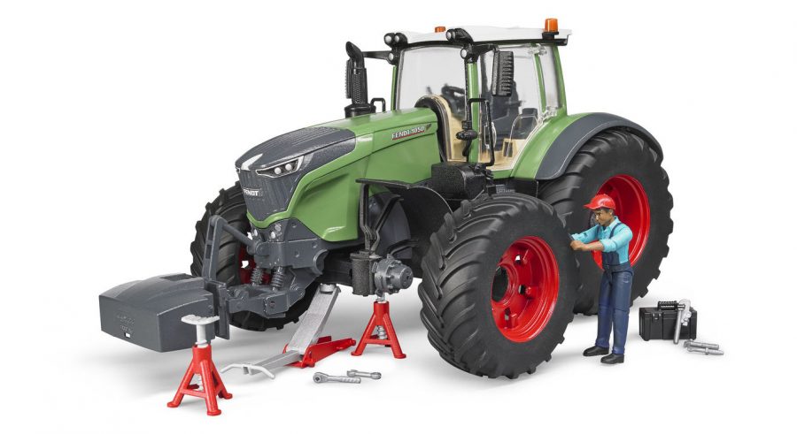 BRUDER FENDT 1050 VARIO TRACTOR WITH MECHANIC AND GARAGE EQUIPMENT 1:16 SCALE