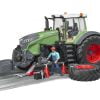 BRUDER FENDT 1050 VARIO TRACTOR WITH MECHANIC AND GARAGE EQUIPMENT 1:16 SCALE - Image 5