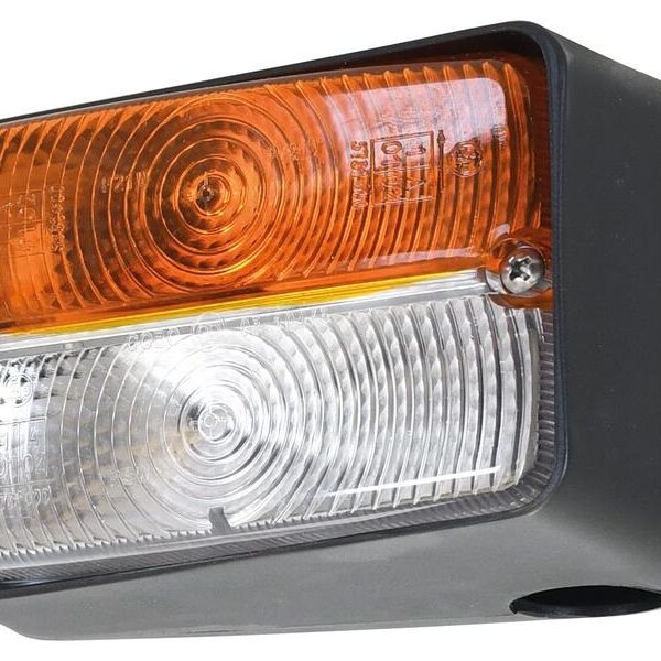 R/H FRONT COMBINATION LIGHT LIGHT FOR NEW HOLLAND TL TM TS SERIES TRACTORS.
