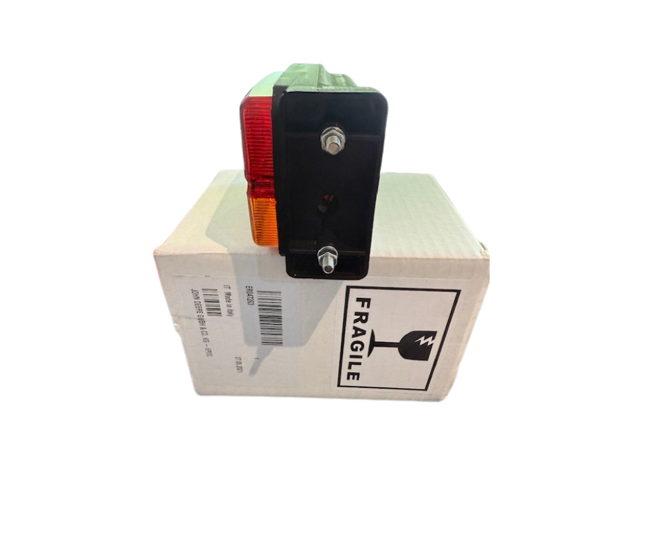 GENUINE L/H REAR COMBINATION LIGHT FOR JOHN DEERE 5300 5310 5400 5410 5500 5510 TRACTORS. - Image 2