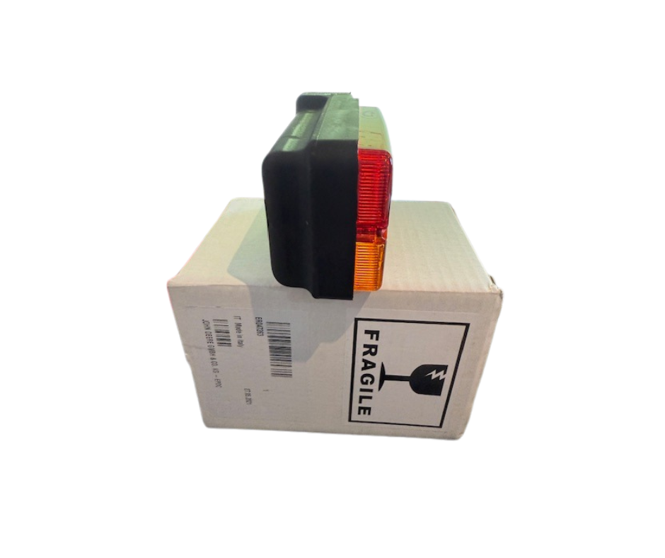 GENUINE L/H REAR COMBINATION LIGHT FOR JOHN DEERE 5300 5310 5400 5410 5500 5510 TRACTORS. - Image 4