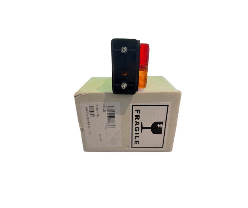 GENUINE R/H REAR COMBINATION LIGHT FOR JOHN DEERE 5300 5310 5400 5410 5500 5510 TRACTORS. - Image 2