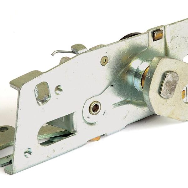L/H INNER DOOR LOCK FOR MASSEY FERGUSON 3000 3100 3600 SERIES TRACTORS.