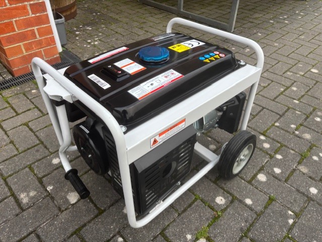 JEFFERSON 3.8KVA PETROL GENERATOR 3.0Kw WITH ELECTRIC START. - Image 5